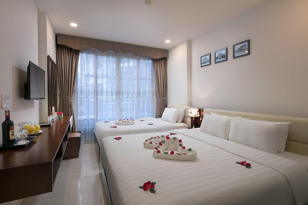 Dream Hotel